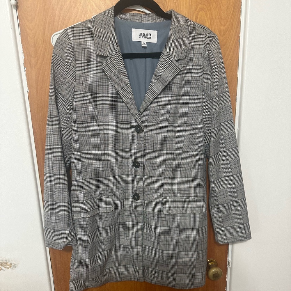 BB DAKOTA BLAZER - WORN ONCE